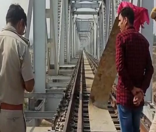 उदयपुर रेलवे ट्रैक विस्फोट: राजस्थान एटीएस और एसओजी की टीम करेगी जांच, अशोक गहलोत ने दिए निर्देश