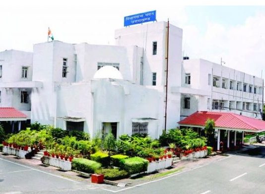 सरकार के घेराव के लिए विपक्ष की तैयारी पूरी, सत्र में उठाएंगे कई मुद्दे