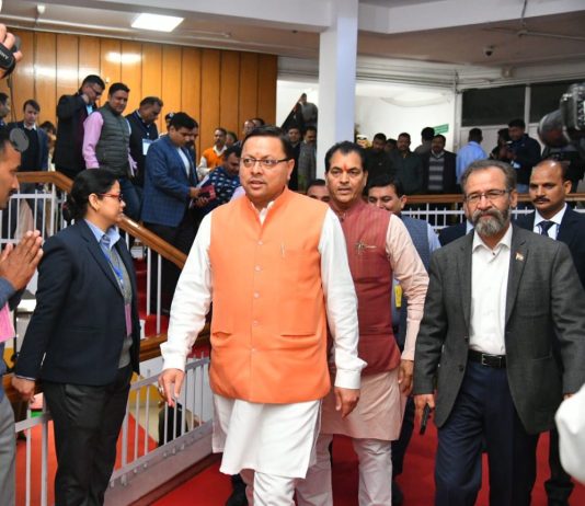 विधानसभा का शीतकालीन सत्र शुरू, कार्यवाही में शामिल होंने पहुंचे सिंह धामी