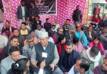 अंकिता को इंसाफ दिलाने धरने पर बैठे हरीश रावत