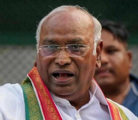 ‘रावण’ वाली टिप्पणी का चुनावी लाभ के लिए भाजपा ने किया गलत इस्तेमाल: मल्लिकार्जुन खरगे