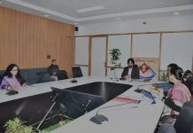 मुख्य सचिव ने जन्म-मृत्यु पंजीकरण को लेकर विभागीय अधिकारियों के साथ की बैठक