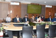 मुख्य सचिव ने राज्य स्तरीय निगरानी समिति के साथ की बैठक