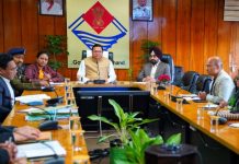 कोविड पर प्रभावी नियंत्रण के लिए मुख्यमंत्री ने सचिवालय में ली बैठक