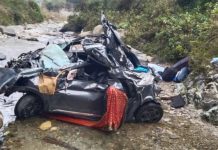 बरात में शामिल कार हुई हादसे का शिकार, चार लोगों की मौत