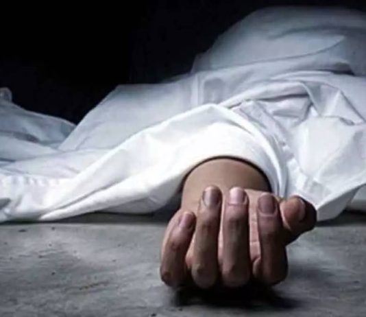 लिव-इन पार्टनर पर शक हुआ तो बेटे को उतारा मौत के घाट