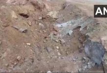 सड़क ड्रिलिंग के दौरान फटा डेटोनेटर, दो घायल