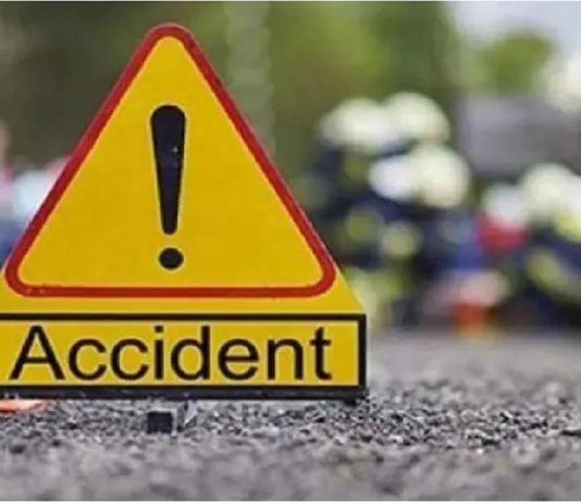 दबंगों के खिलाफ शिकायत दर्ज कराने जा रही महिला को वैन से कुचला