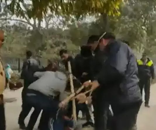 सुरक्षा गार्ड व विक्रेताओं के बीच झड़प, पांच गार्ड घायल