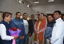 सीएम धामी ने प्रदेशवासियों से की मुलाकात, नव वर्ष की दी शुभकामनाएं