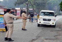 अवैध शराब की बिक्री की सूचना पर पुलिस ने परसुंडाखाल बाजार में चलाया छापेमारी अभियान