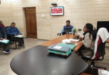 बेस चिकित्सालय संचालन के लिए 20 नर्सेज कराए जाएंगे उपलब्ध: जिलाधिकारी