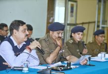 सोमवती अमावस्या स्नान पर्व को लेकर जिलाधिकारी ने की संयुक्त ब्रीफिंगसोमवती अमावस्या स्नान पर्व को लेकर जिलाधिकारी ने की संयुक्त ब्रीफिंग