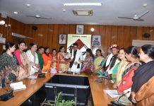 महिलामोर्चा ने की मुख्यमंत्री से मुलाकात