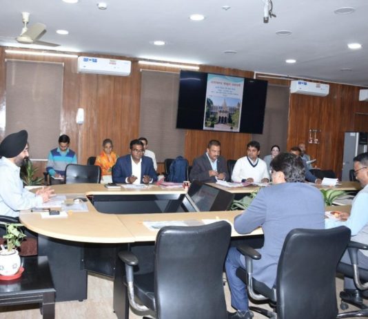 मुख्य सचिव ने संस्कृत भाषा के उत्थान के लिए अकादमी द्वारा किए जा रहे कार्यों पर की चर्चा
