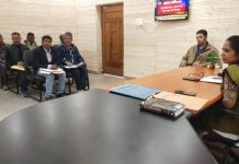 जिला अधिकारी पिथौरागढ़ ने दिए निर्देश,खुले में फेंके जा रहे कूड़े पर करें नियंत्रण