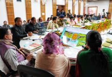 मुख्यमंत्री ने जनप्रतिनिधियों अधिकारियों के साथ सुनी प्रधानमंत्री के मन की बात