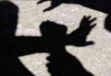 वाहन चेकिंग के दौरान बाइक रोकने पर युवकों ने दरोगा से की मारपीट