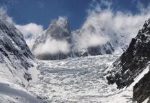 सीमांत चमोली में टूटा ग्लेशियर