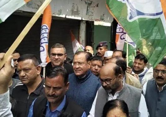 कांग्रेस ने निकाली हाथ जोड़ो यात्रा, भाजपा पर साधा निशाना