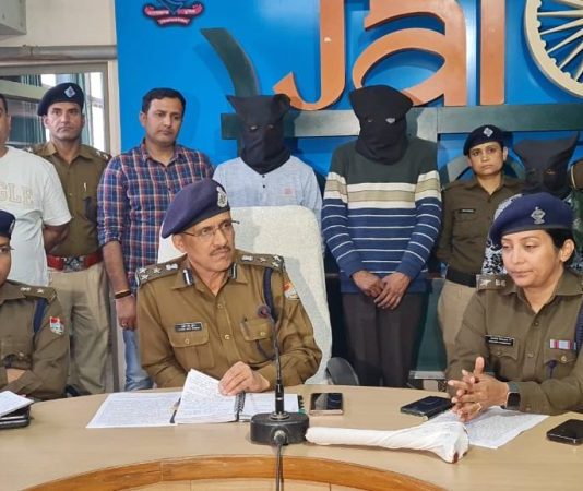 मैजिक चालक से हुआ प्यार, प्रेमी और उसके दोस्त के साथ मिलकर पति को उतारा मौत के घाट