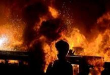पटाखा गोदाम में लगी आग,चार जिंदा जले
