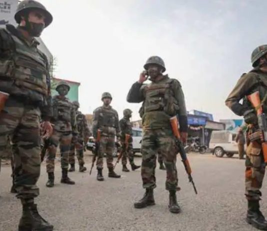 सुरक्षाबलों ने आतंकी ठिकाने को किया ध्वस्त