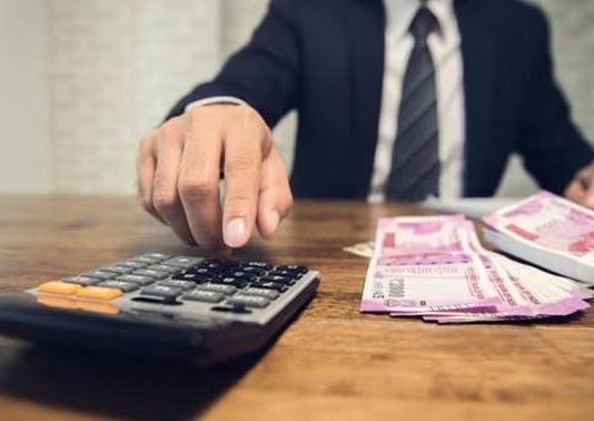 शिक्षण संस्थानों के साथ मिलकर छात्रवृत्ति की रकम डकार गए अधिकारी