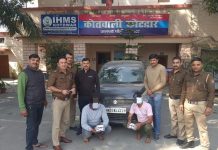 मदद के बहाने A.T.M बदलकर ठगी करने वाले दो अभियुक्त आये पौड़ी पुलिस की गिरफ्त में।