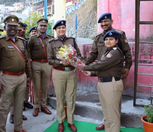 वरिष्ठ पुलिस अधीक्षक श्वेता चौबे ने कोतवाली पौड़ी में किया स्मार्ट बैरक का उद्घाटन, पुरानी बैरक को आधुनिक सुविधाओं से किया गया अपग्रेड