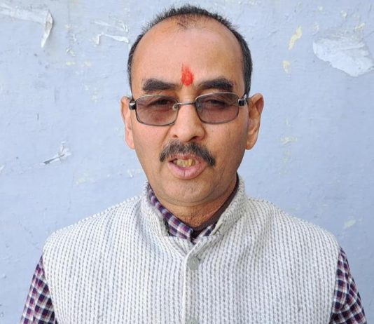 मुख्यालय पौड़ी की समस्याओं के जल्द समाधान की गढ़वाल सेवानिवृत्त कर्मचारी समिति ने उठाई मांग