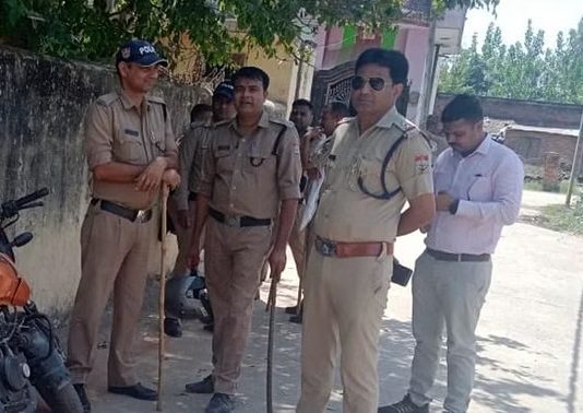 कूड़ा गाड़ी फंसने पर बाइक सवार ने दिखाई निर्दयता, मारपीट कर किया लहूलुहान