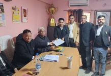 बार एसोसिएशन चुनाव: अधिवक्ताओं ने भरा नामांकन पत्र