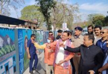 सीएम धामी पहुंचे रामनगर, किया पैदल निरीक्षण