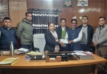 जोशीमठ भू धंसाव: पुनर्वास पैकेज के तहत पहले दिन 03 प्रभावितों को मिली 63.20 लाख की धनराशि