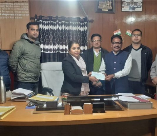 जोशीमठ भू धंसाव: पुनर्वास पैकेज के तहत पहले दिन 03 प्रभावितों को मिली 63.20 लाख की धनराशि