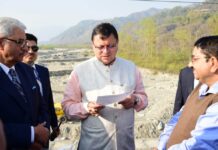 सीएम धामी ने रायपुर क्षेत्र में चल रहे पुनर्निर्माण कार्यों का किया स्थलीय निरीक्षण