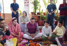 सीएम धामी ने कालिका माता मंदिर में की पूजा-अर्चना