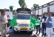 जोशीमठ प्रभावितों के लिए एचडीएफसी बैंक द्वारा पहुंचाई गई राहत सामग्री, मुख्यमंत्री ने किया फ्लैग ऑफ