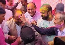 भाजपा मंडल अध्यक्ष अनिल नेगी के नेतृत्व में कल्जीखाल ब्लॉक सभागार में होली मिलन, भाजपा कार्यकर्ताओं ने विधायक संघ जमकर खेली होली