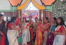 पालिका डमरु हॉल में बैठकी होली में महिलाओं ने सौहार्दपूर्ण तरीके से खेली होली, विधायक भी रहे मौजूद