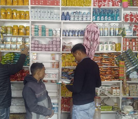 जनपद में आगामी होली के त्योहार को देखते हुए राजस्व विभाग व खाद्य सुरक्षा विभाग निरंतर रूप से दुकानों की कर रहा चैकिंग, खाद्य पदार्थों के लिए जा रहे सैंपल