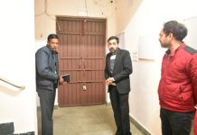 जिलाधिकारी ने नवनिर्मित ईवीएम गौदाम के अन्तिम कार्यों को शीघ्र पूरा करते हुए स्थानान्तरण की कार्यवाही पूरी करने के निर्देश दिये