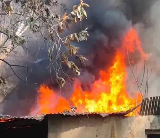 घर में शाॅट सर्किट के बाद गैस सिलिंडर फटा,पांच झुलसे