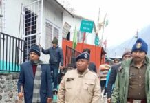 आयुक्त गढ़वाल मंडल ने बाबा केदार के दर्शन कर की पूजा-अर्चना