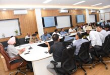 मुख्य सचिव की अध्यक्षत में यूथ-20 कार्यक्रम की तैयारियों को लेकर हुई बैठक