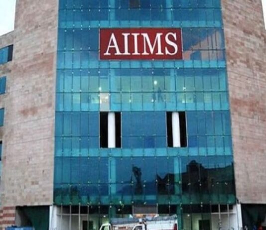 केन्द्रीय स्वास्थ्य मंत्री ने देर रात किया ऋषिकेश एम्स का निरीक्षण