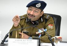 हिमस्खलन और बर्फबारी की चेतावनी के चलते ऐक्शन में डीजीपी