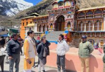 बीकेटीसी अध्यक्ष अजेन्द्र अजय ने बदरीनाथ पहुंच लिया यात्रा व्यवस्थाओं का जायजा