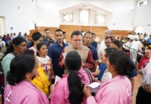 मुख्यमंत्री ने सुनी जन समस्याएं,अधिकारियों को दिये शीघ्र समाधान के निर्देश